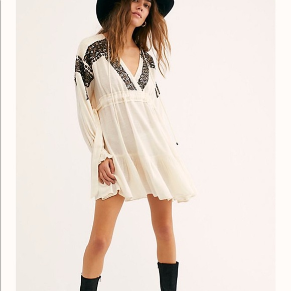 Free People Dresses & Skirts - Free People Embroidered Babydoll Dress